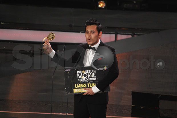 Arifin Putra Ditahbiskan Sebagai Pemeran Pendukung Pria Terbaik IMA 2015