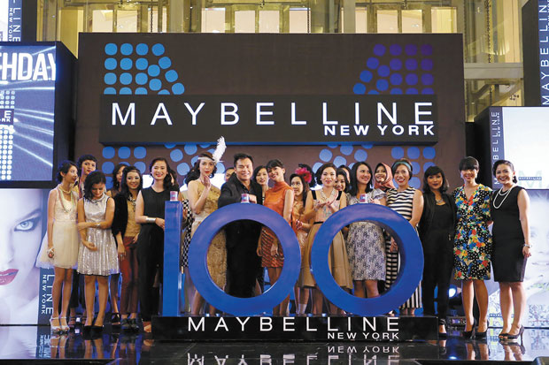 Perayaan 100 Tahun Maybelline New York