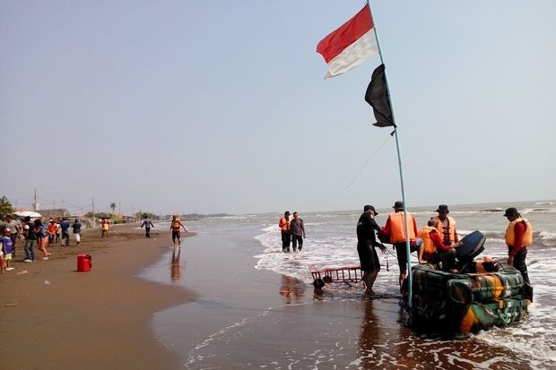 Tim SAR Perluas Area Pencarian Korban Tenggelam di Pantai Sari