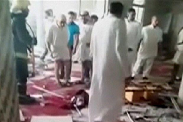 Bom di Masjid Saudi, Mayat Tergeletak & Sajadah Berlumur Darah