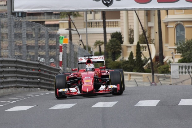 Vettel Unggul 0.218 Detik dari Rosberg