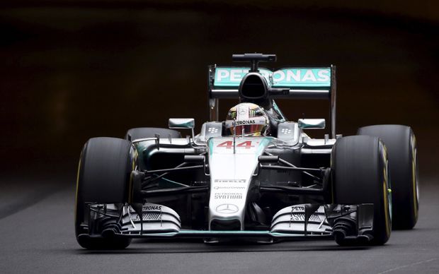 Hamilton Raih Pole Position Pertama di Monaco