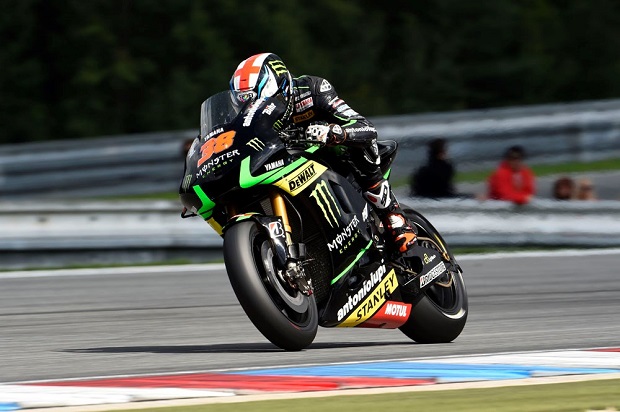 Bradley Smith Girang Lewati Kecepatan Rossi