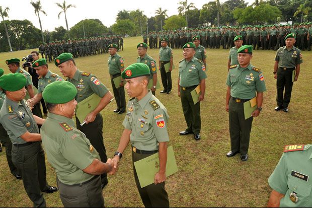 Prajurit TNI Pembongkar Pupuk Oplosan Dapat Penghargaan