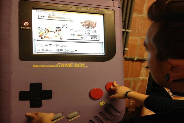 Main Game di Game Boy Raksasa