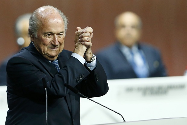 Petualangan 17 Tahun Blatter Berakhir Tragis