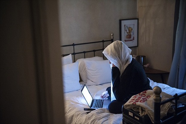 Rayuan Maut Lingerie Militan ISIS pada Mualaf Wanita