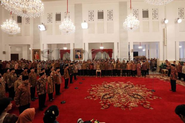 Tak Segera Reshuffle Kabinet, Pemerintah Jokowi Akan Runtuh