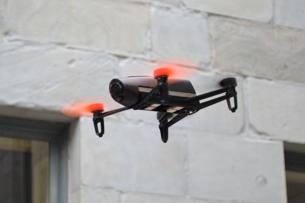 China Pakai Drone Awasi Murid Nyontek