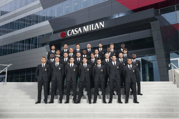 RESMI: Silvio Berlusconi Jual Saham AC Milan