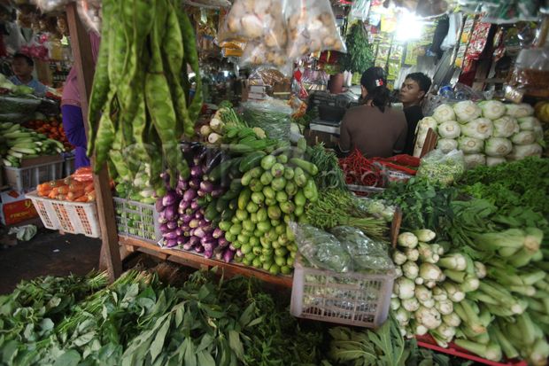 Harga Sayuran di Pasar Kramat Jati Mulai Naik