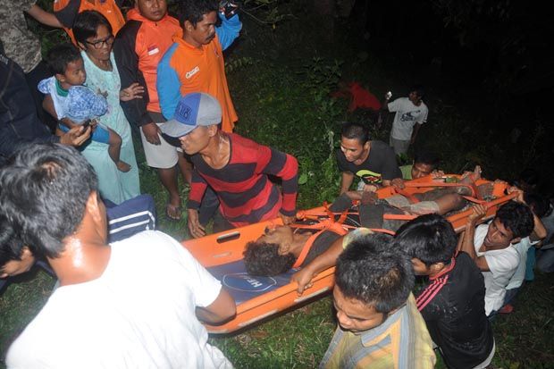 Jatuh ke Jurang saat Buang Air Pemuda di Padang Kritis
