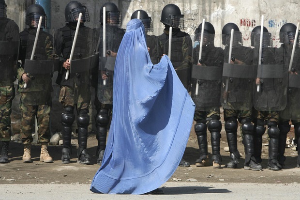 Chad Melarang Burqa usai Bom Bunuh Diri Renggut 33 Jiwa