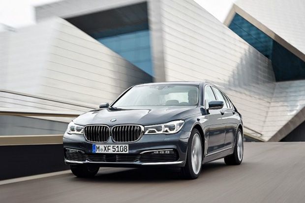Sedan Berteknologi Canggih BMW Seri 7 Debut Bulan Ini