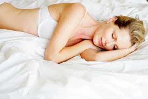 Tidur Pakai Bra Tidak Sebabkan Kanker Payudara