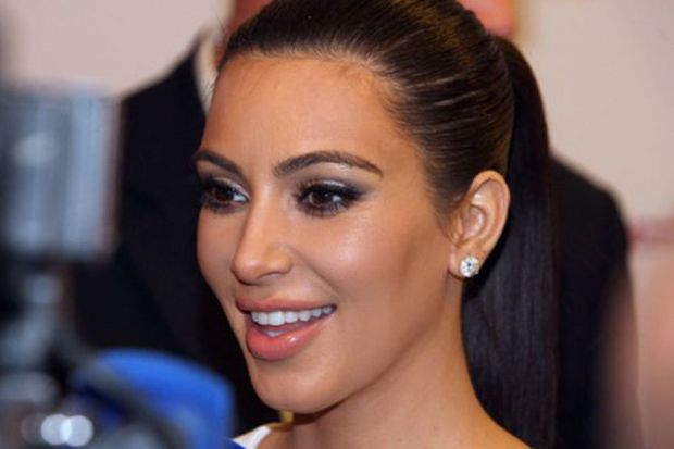 Kim Kardashian Jadi Seorang Dosen