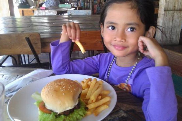 Diduga Terlibat Pembunuhan Angeline, AA Digelandang ke Polda Bali