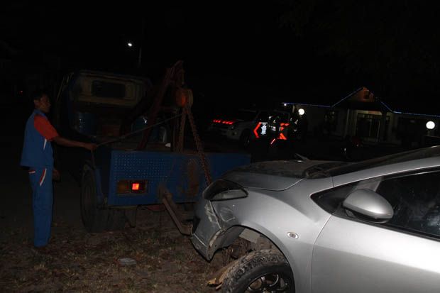 Diduga Rem Blong, Truk Tabrak Empat kendaraan