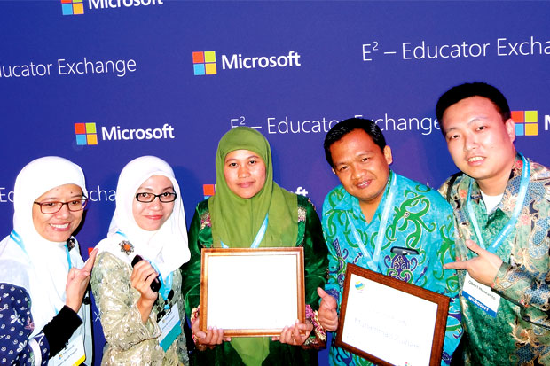 Dua Guru Indonesia Sabet Penghargaan Global Educator Challenge