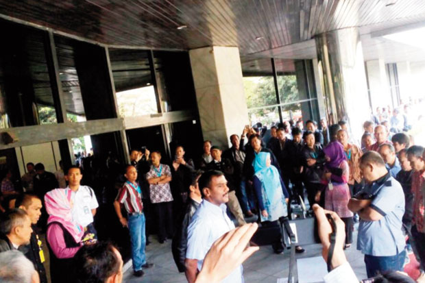 Demo, Karyawan PT InTI Tuntut Pembayaran Gaji Juni