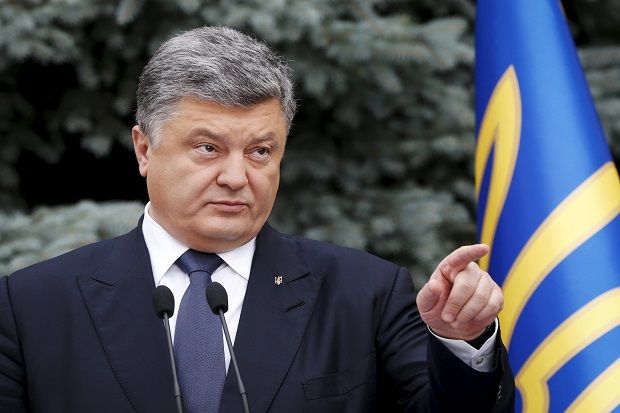 Poroshenko Serukan Dunia Tambah Sanksi untuk Rusia