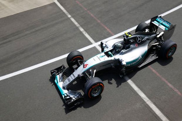 Ukir Waktu Tercepat, Rosberg Masih Berkuasa di Silverstone