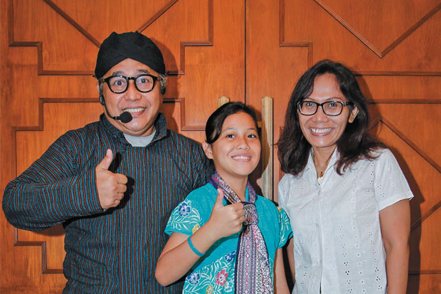 Keluarga Pendongeng Pertama di Indonesia