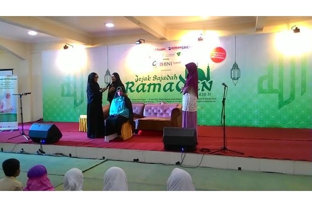 Koran Sindo & Sindonews Santuni Anak Yatim Masjid Manarul Amal