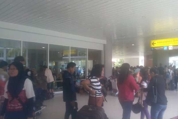 Abu Vulkanik Gunung Raung Paksa Tutup Bandara Ngurah Rai 22 Jam