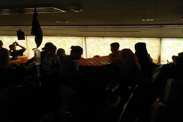 Tak Tahan Goncangan, Ibu Hamil Melahirkan di Kapal Ferry