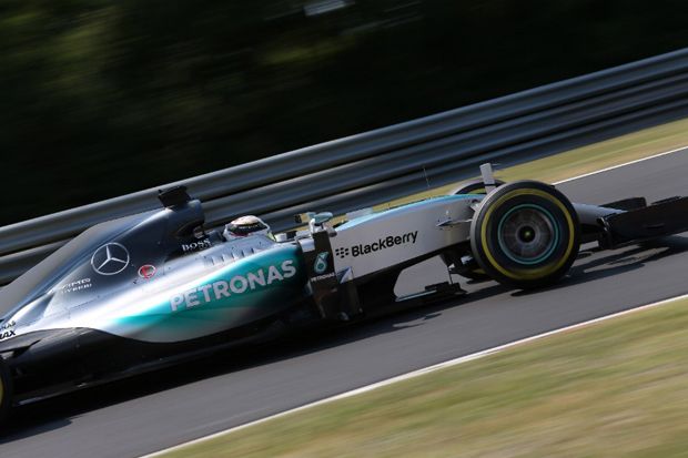 Duo Mercedes Start Satu-Dua di Hungaroring