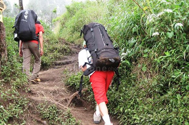 Tujuh Pendaki Gunung Lawu Dievakuasi via Jalur Cemoro Sewu