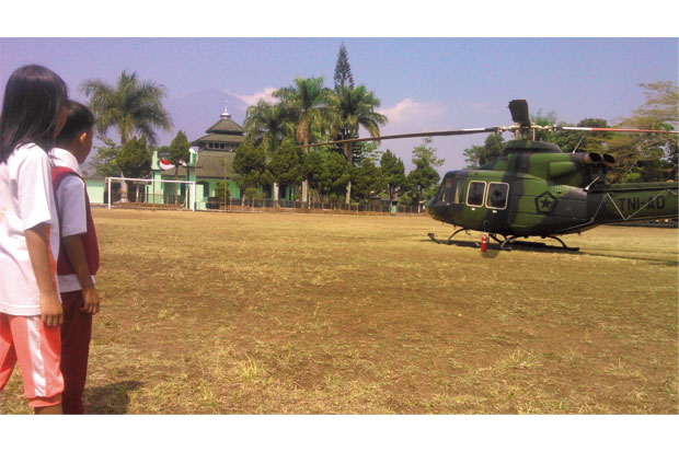 TNI Gelar Latihan di Gunung Papandayan