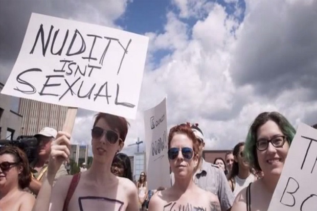 Protes Polisi, Ratusan Wanita Kanada Demo Topless
