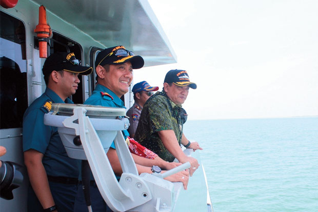 Dua Kapal Perang Patroli di Perairan Cirebon