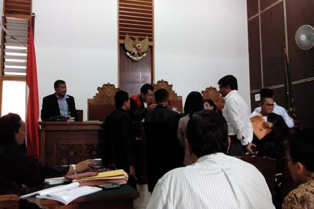 KPK Absen, Sidang Perdana Praperadilan OC Kaligis Ditunda