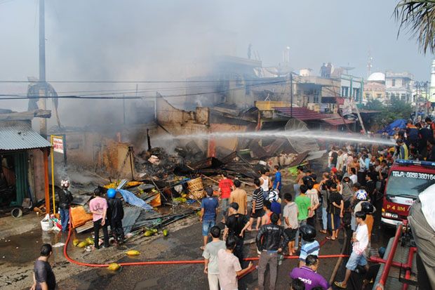Pasar Gumawang Belitang Terbakar