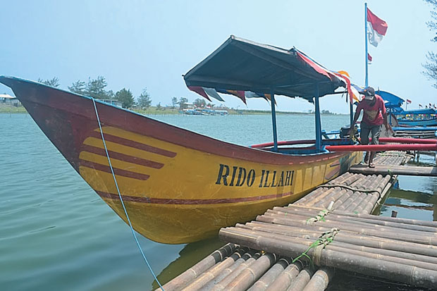 Laguna Dangkal, Perahu Wisata Rawan Terdampar