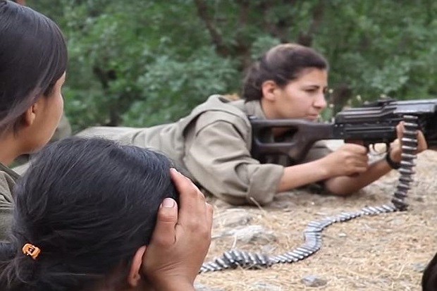 Dendam, Para Gadis Muda Angkat Senjata Tumpas ISIS