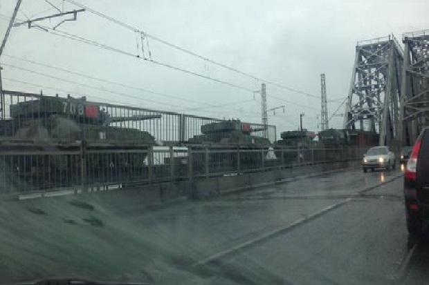 Tank-tank China Tertangkap Kamera Mengaspal di Jalanan Rusia