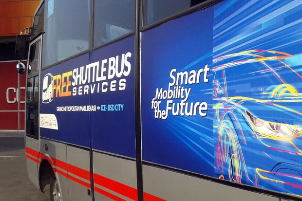 Pengguna Shuttle Bus GIIAS di Bekasi Membeludak