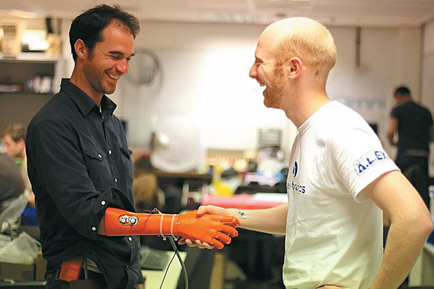 Tangan Bionik Hadir dengan Harga Terjangkau