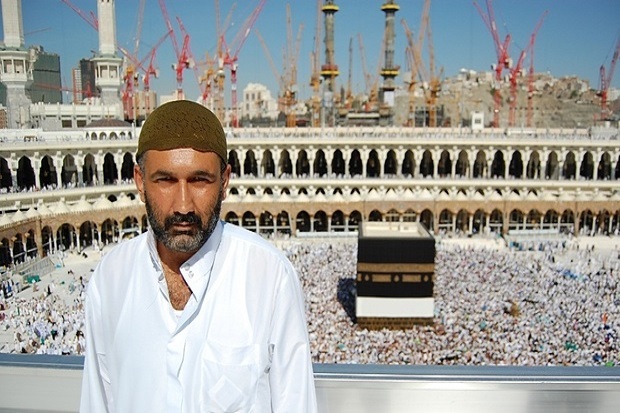 Filmkan Haji di Makkah, Muslim Gay India Diancam Dibunuh