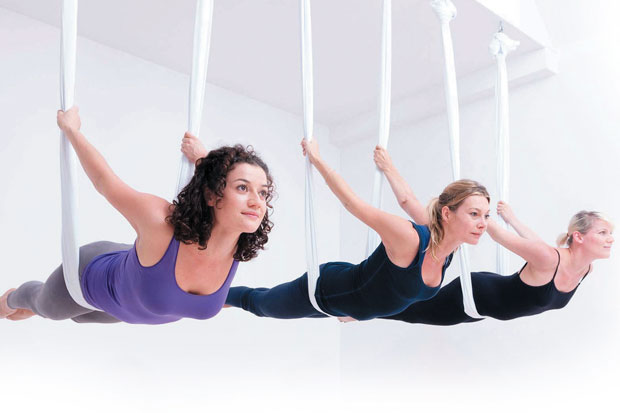 Sehat Dengan Aerial Flow Yoga