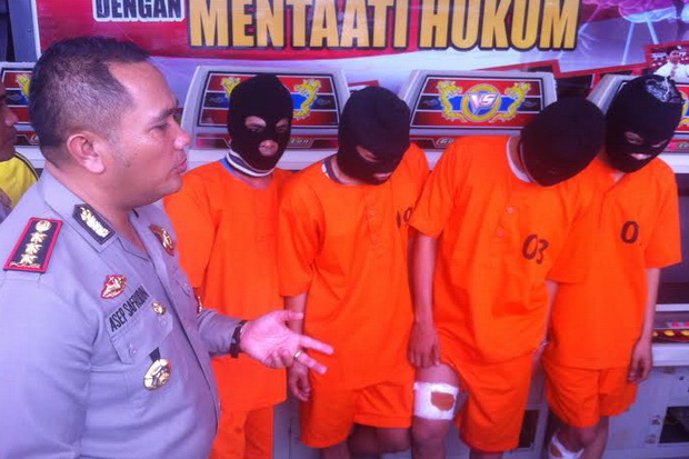 Polisi Tembak 4 Kawanan Rampok di Pekanbaru