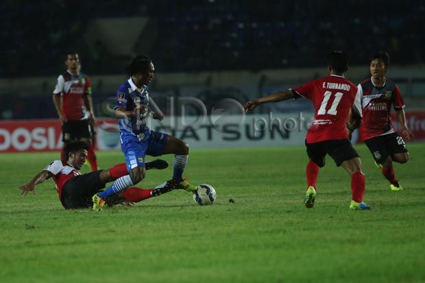 Beruang Madu Kalah Segala-galanya