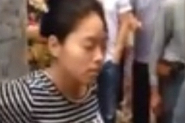 Dituduh Mencuri, Ibu Hamil di China Diikat dan Dipukuli Massa