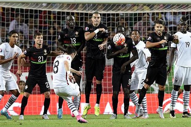 Valbuena Bawa Prancis Kalahkan Portugal