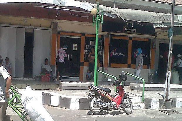 Kantor Kas Bank Jateng Diteror Bom