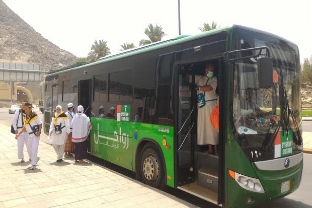 Cukup Lima Menit Menunggu Bus Shalawat